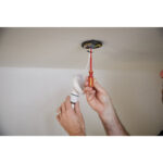 VDE Slimline Plain Slot Screwdriver - Image 3